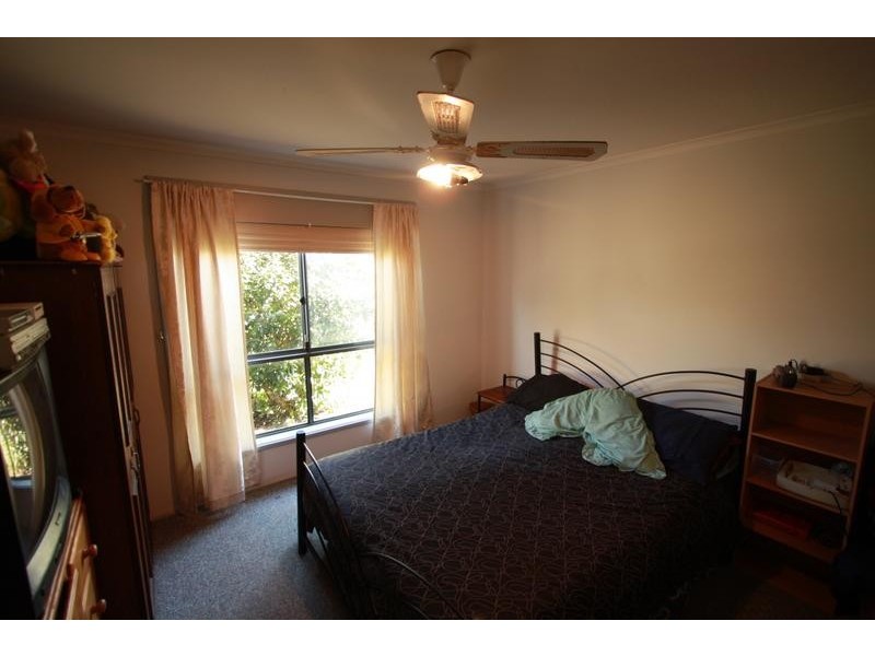 53 President Avenue, Andrews Farm SA 5114