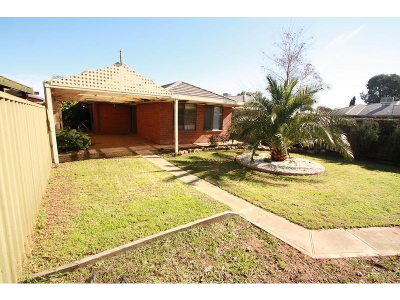 53 President Avenue, Andrews Farm SA 5114