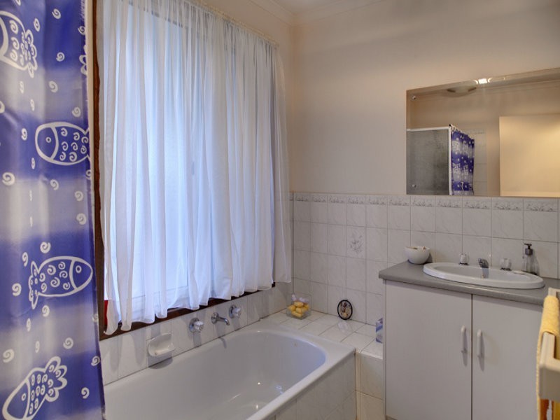 42 Cambridge Terrace, Hillbank SA 5112