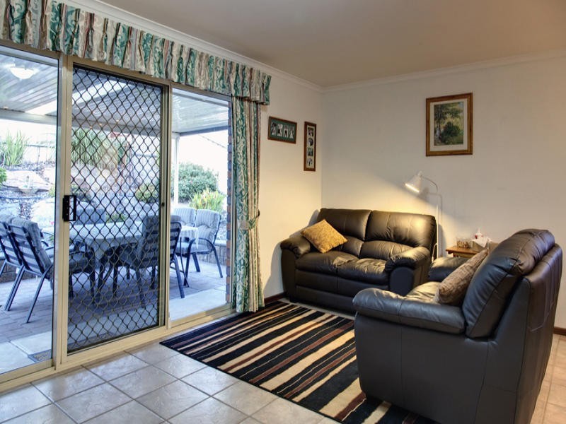 42 Cambridge Terrace, Hillbank SA 5112