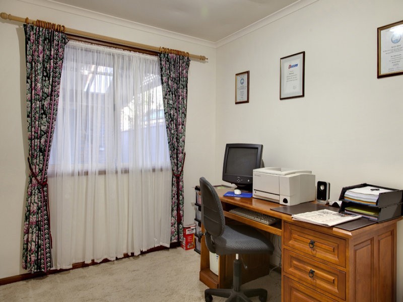 42 Cambridge Terrace, Hillbank SA 5112