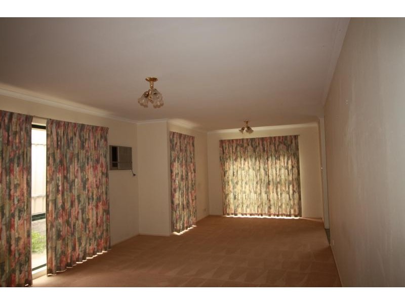 6 Ballard Close, Greenwith SA 5125