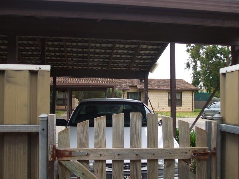 1/8 Emlyn Avenue, Salisbury SA 5108