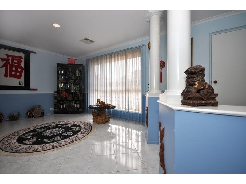 9 Gully Drive, Gulfview Heights SA 5096