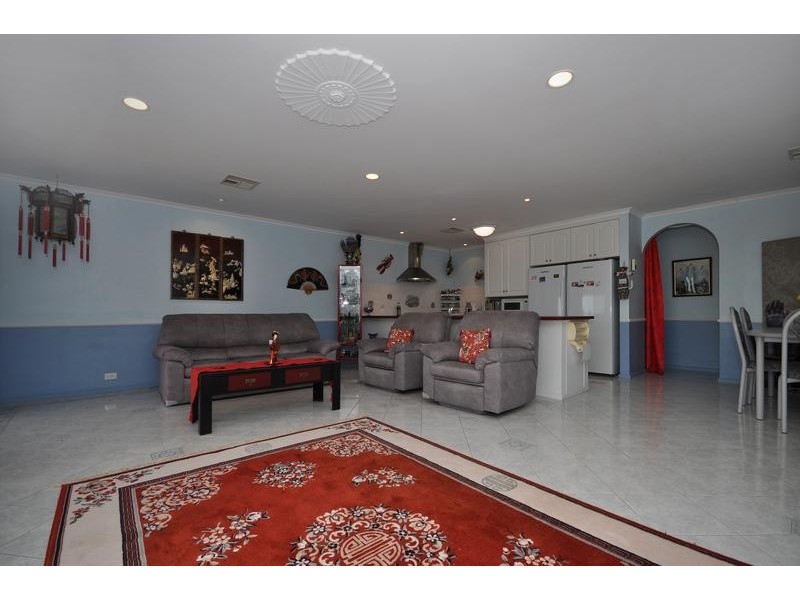 9 Gully Drive, Gulfview Heights SA 5096