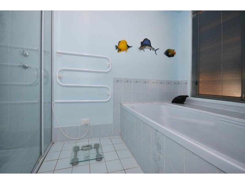 9 Gully Drive, Gulfview Heights SA 5096