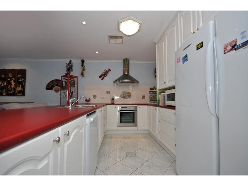 9 Gully Drive, Gulfview Heights SA 5096