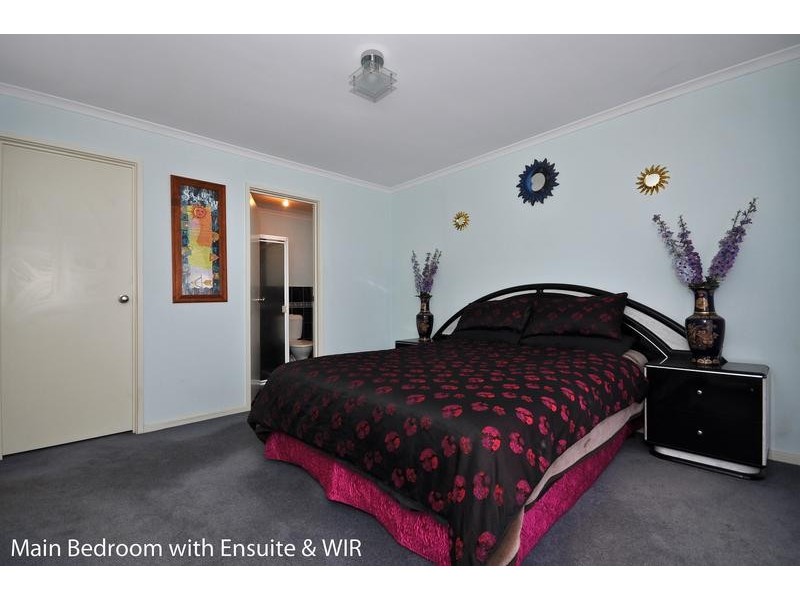 15 Lakeside Drive, Paralowie SA 5108