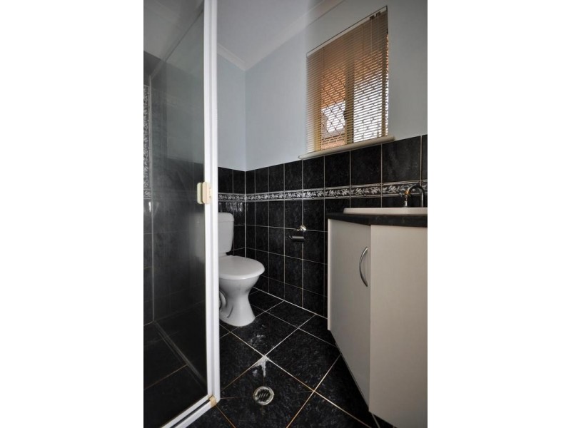 15 Lakeside Drive, Paralowie SA 5108