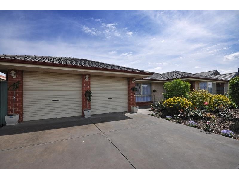 15 Lakeside Drive, Paralowie SA 5108