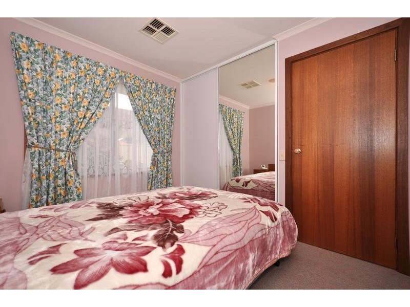 11 Lakeview Drive, Parafield Gardens SA 5107