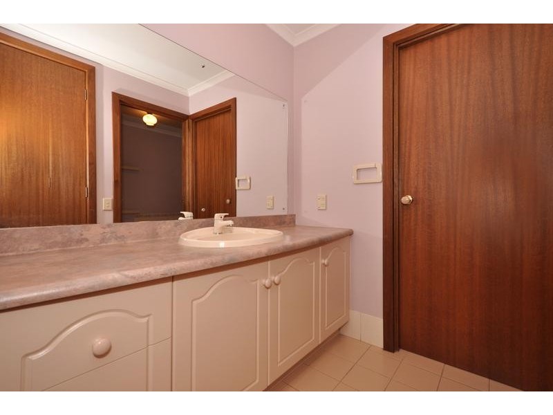 11 Lakeview Drive, Parafield Gardens SA 5107