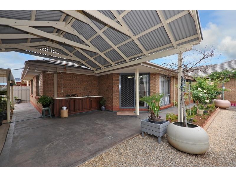 11 Lakeview Drive, Parafield Gardens SA 5107