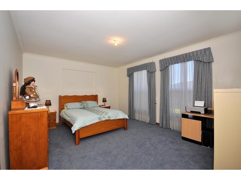 9 Canterbury Place, Burton SA 5110