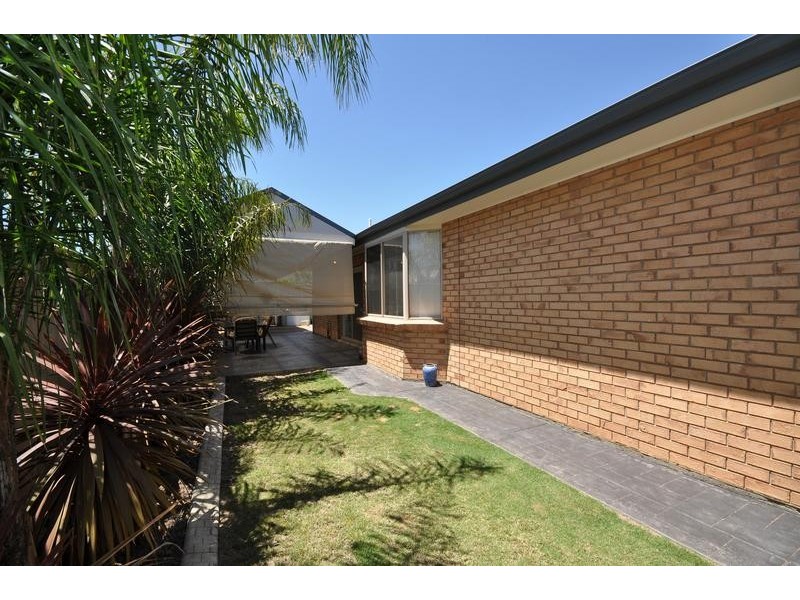 9 Canterbury Place, Burton SA 5110