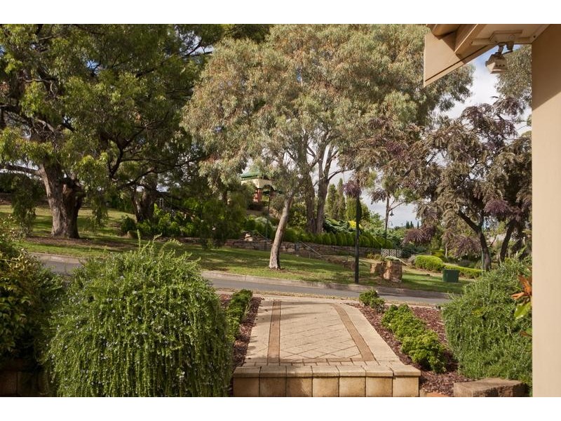 5 Castle Eaton Street, Golden Grove SA 5125