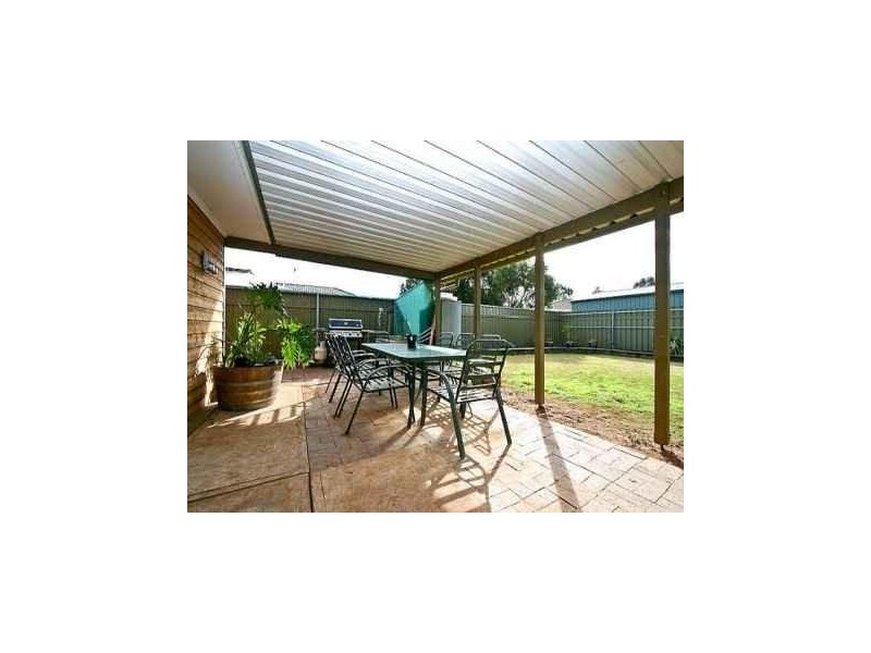 43 President Avenue, Andrews Farm SA 5114