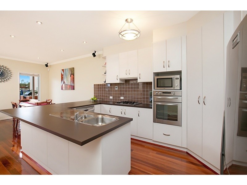 28 Lomond Circuit, Mawson Lakes SA 5095