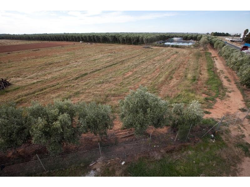 Lt 21 & 98 Heaslip Road, Penfield SA 5121