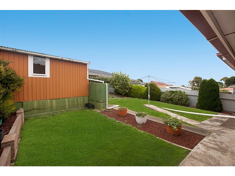 37 Rialto Avenue, Para Hills SA 5096