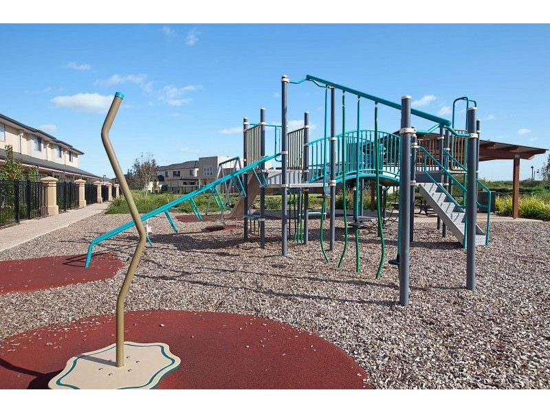 18 Hummock Lane, Mawson Lakes SA 5095