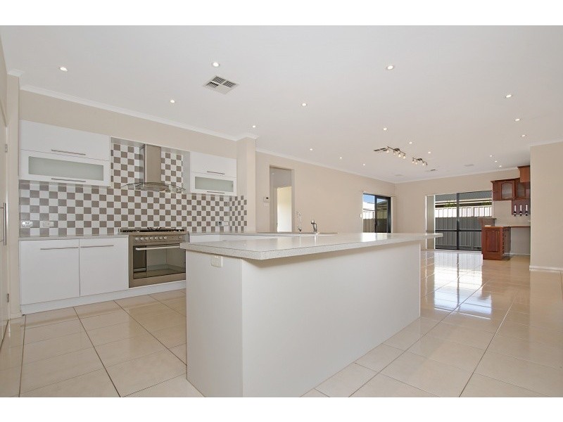 10 Lakeridge Circuit, Burton SA 5110