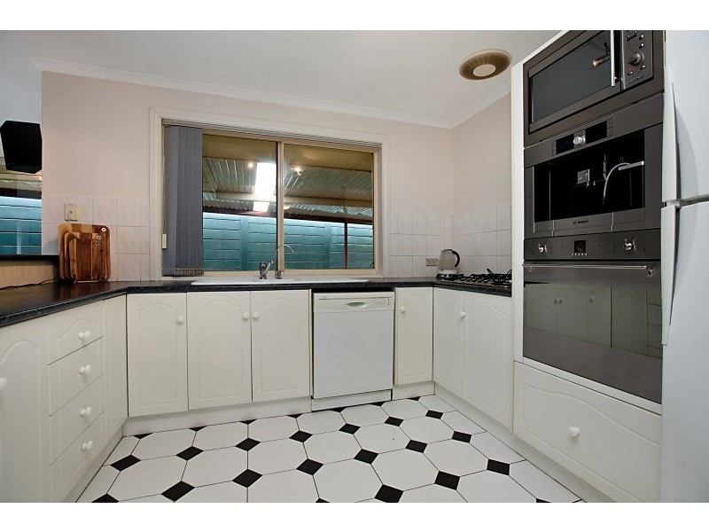 9 Yulan Court, Greenwith SA 5125