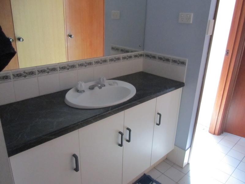 26 Lakeside Drive, Paralowie SA 5108