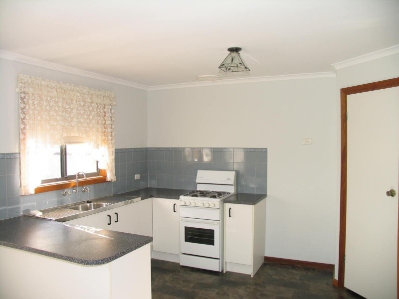 16 Jane Crescent, Salisbury SA 5108