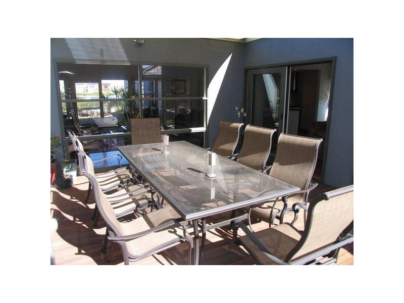 Mawson Lakes Blvd, Mawson Lakes SA 5095