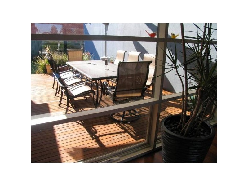 Mawson Lakes Blvd, Mawson Lakes SA 5095