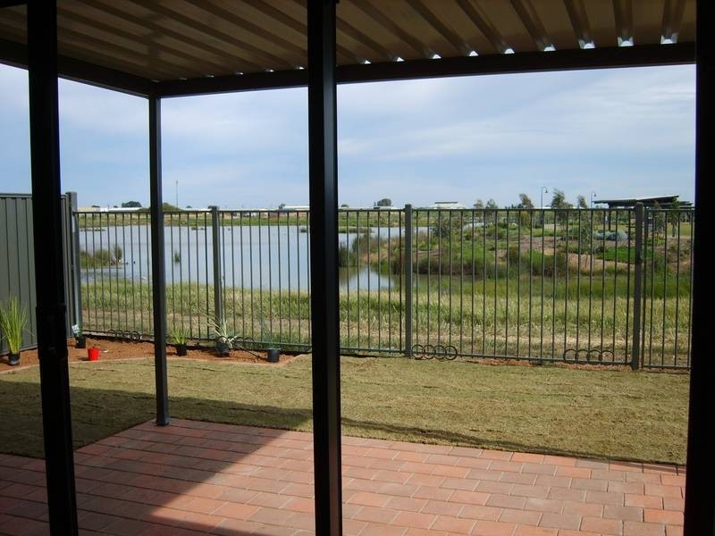 4/105 Springbank Blvd, Burton SA 5110