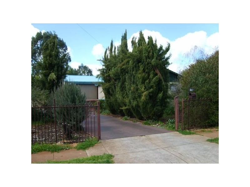 11 Grateley Grove, Elizabeth Grove SA 5112