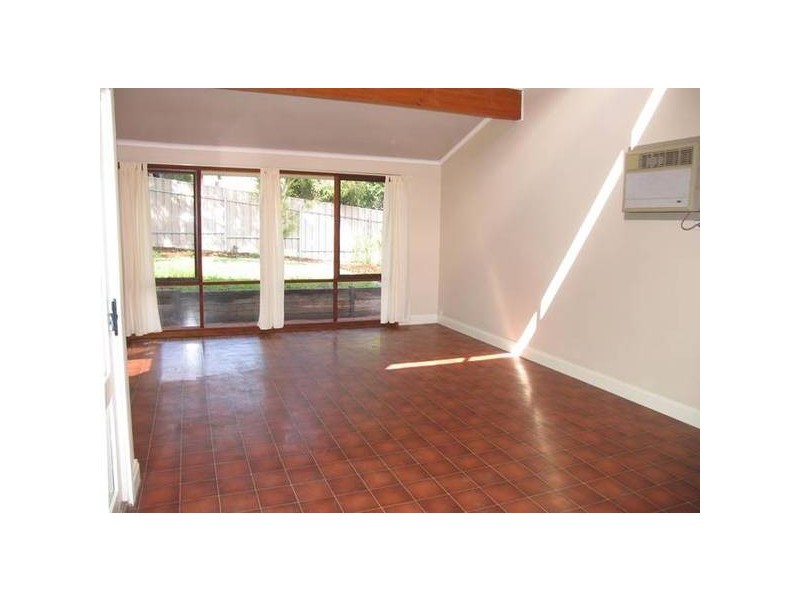 18 Lumsden Avenue, Ridgehaven SA 5097