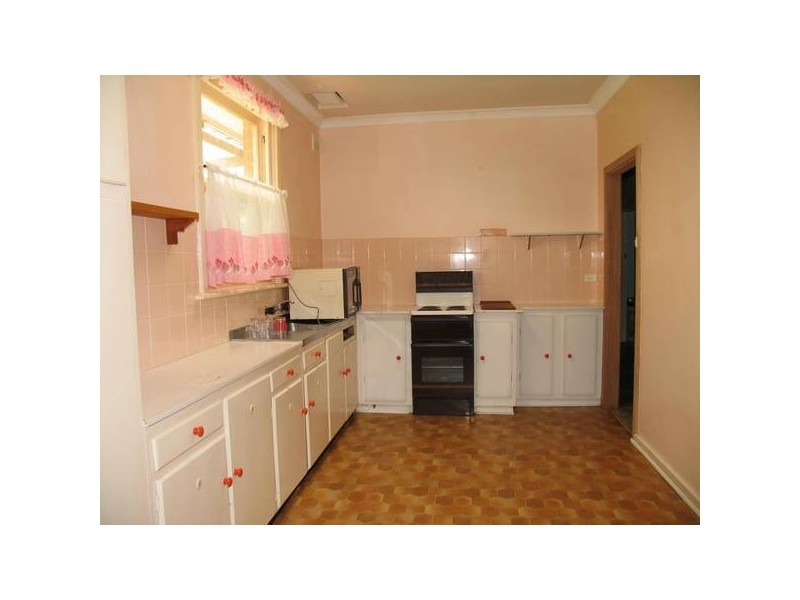 25 Marleycombe Road, Elizabeth Vale SA 5112