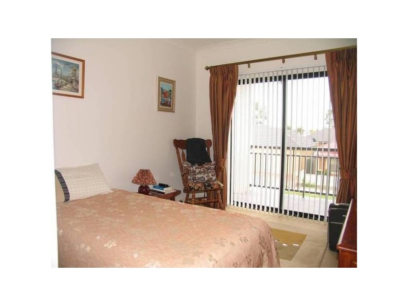 28 Windermere Crescent, Mawson Lakes SA 5095