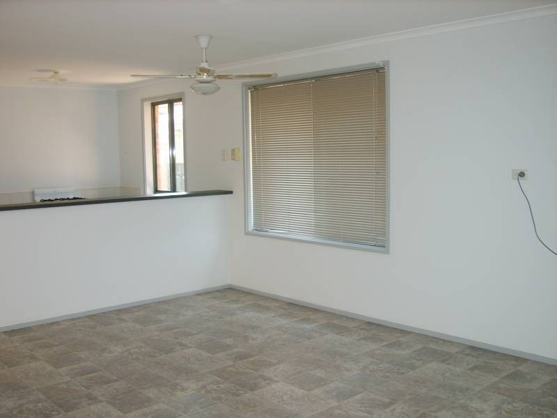 53 President Avenue, Andrews Farm SA 5114