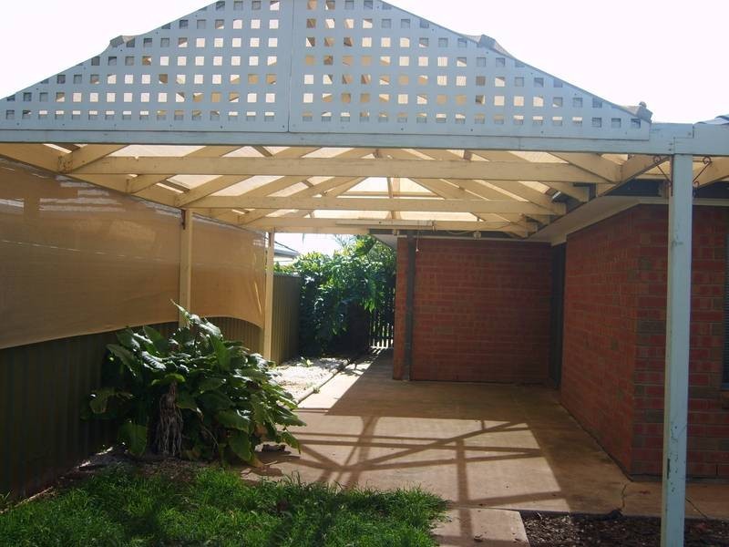 53 President Avenue, Andrews Farm SA 5114