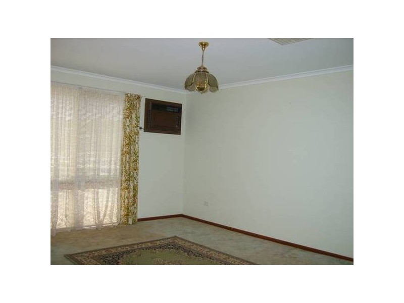 1 Noora Crescent, Munno Para SA 5115