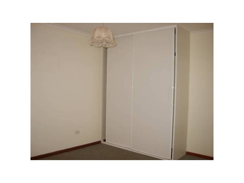 1 Noora Crescent, Munno Para SA 5115