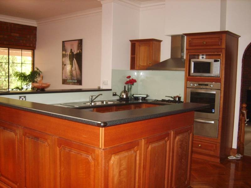 33 Kara Crescent, Gulfview Heights SA 5096