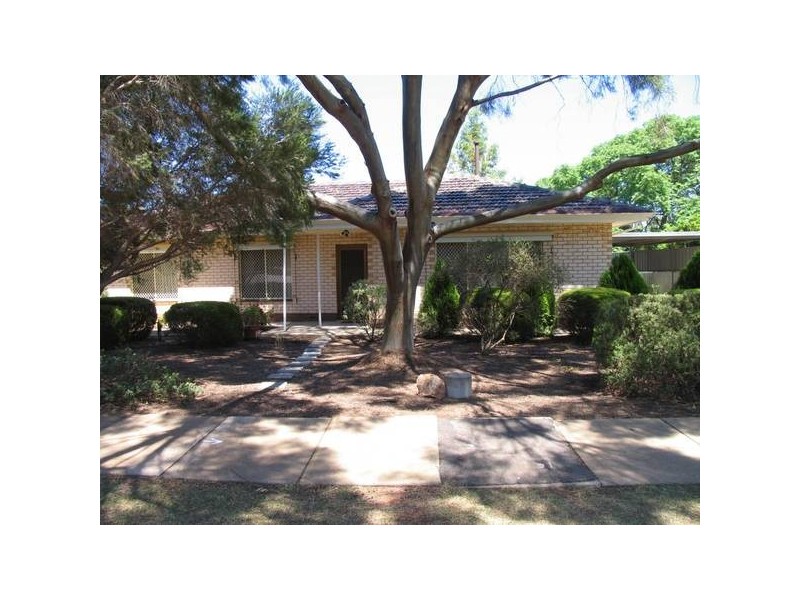 4 Catalina Road, Elizabeth East SA 5112