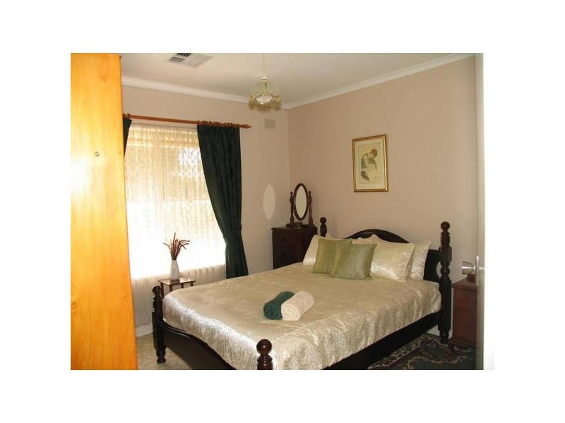 4 Catalina Road, Elizabeth East SA 5112