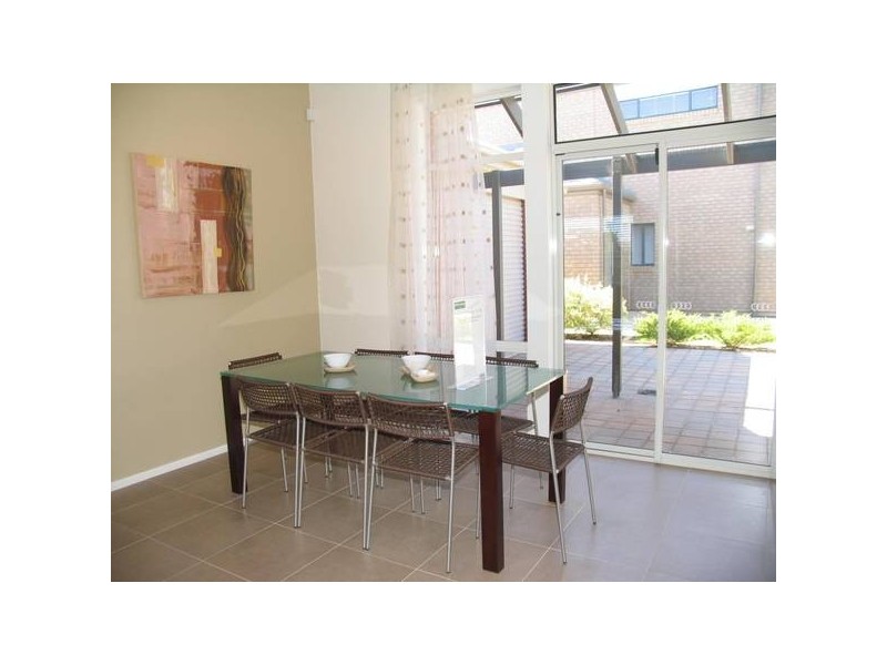 36 Shoalhaven Circuit, Mawson Lakes SA 5095