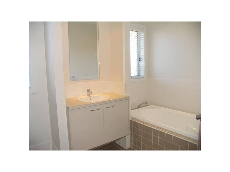 36 Shoalhaven Circuit, Mawson Lakes SA 5095