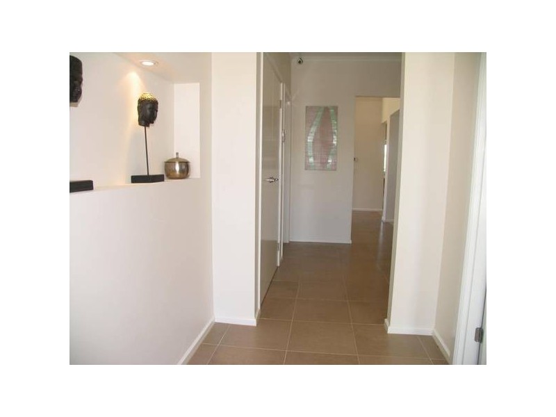 36 Shoalhaven Circuit, Mawson Lakes SA 5095