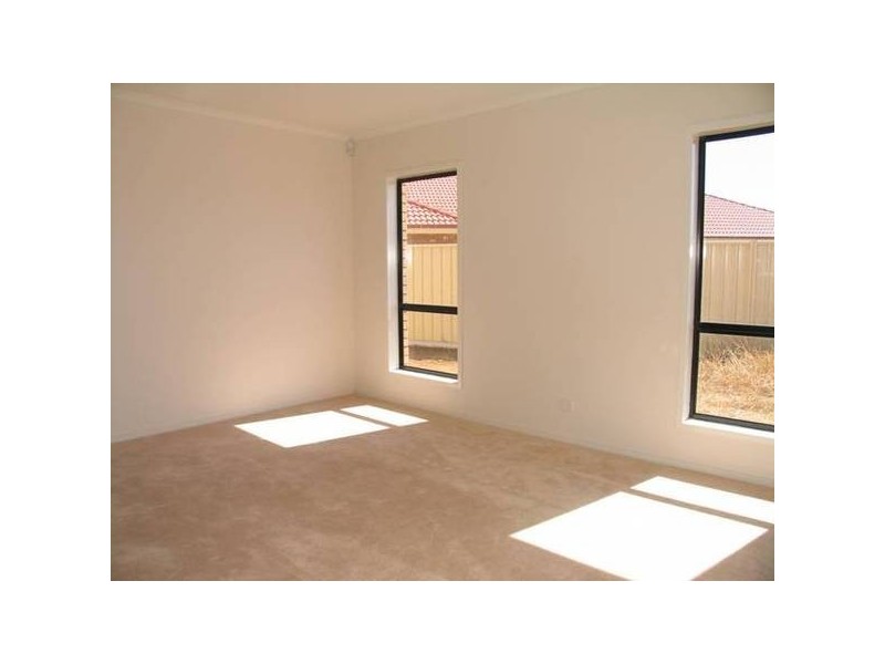 27 Waterside Drive, Burton SA 5110