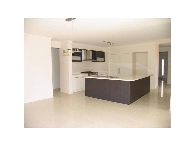 27 Waterside Drive, Burton SA 5110