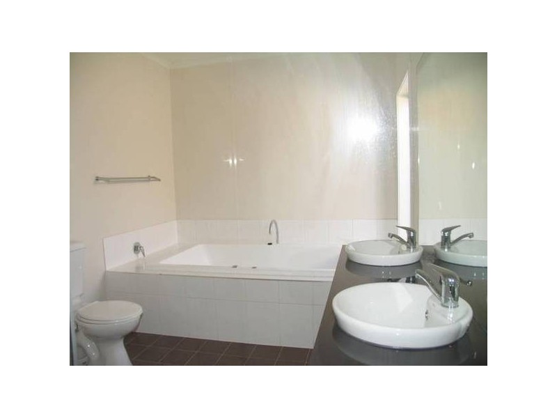 27 Waterside Drive, Burton SA 5110