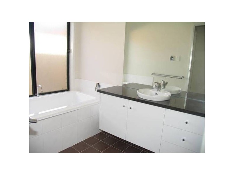 27 Waterside Drive, Burton SA 5110